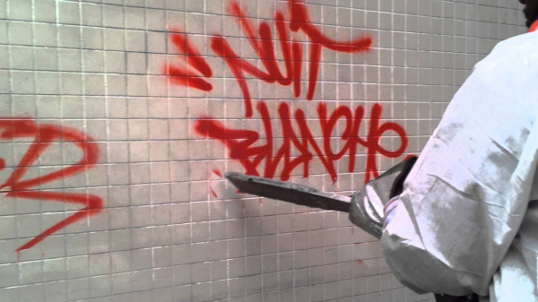 Nettoyage graffiti footer